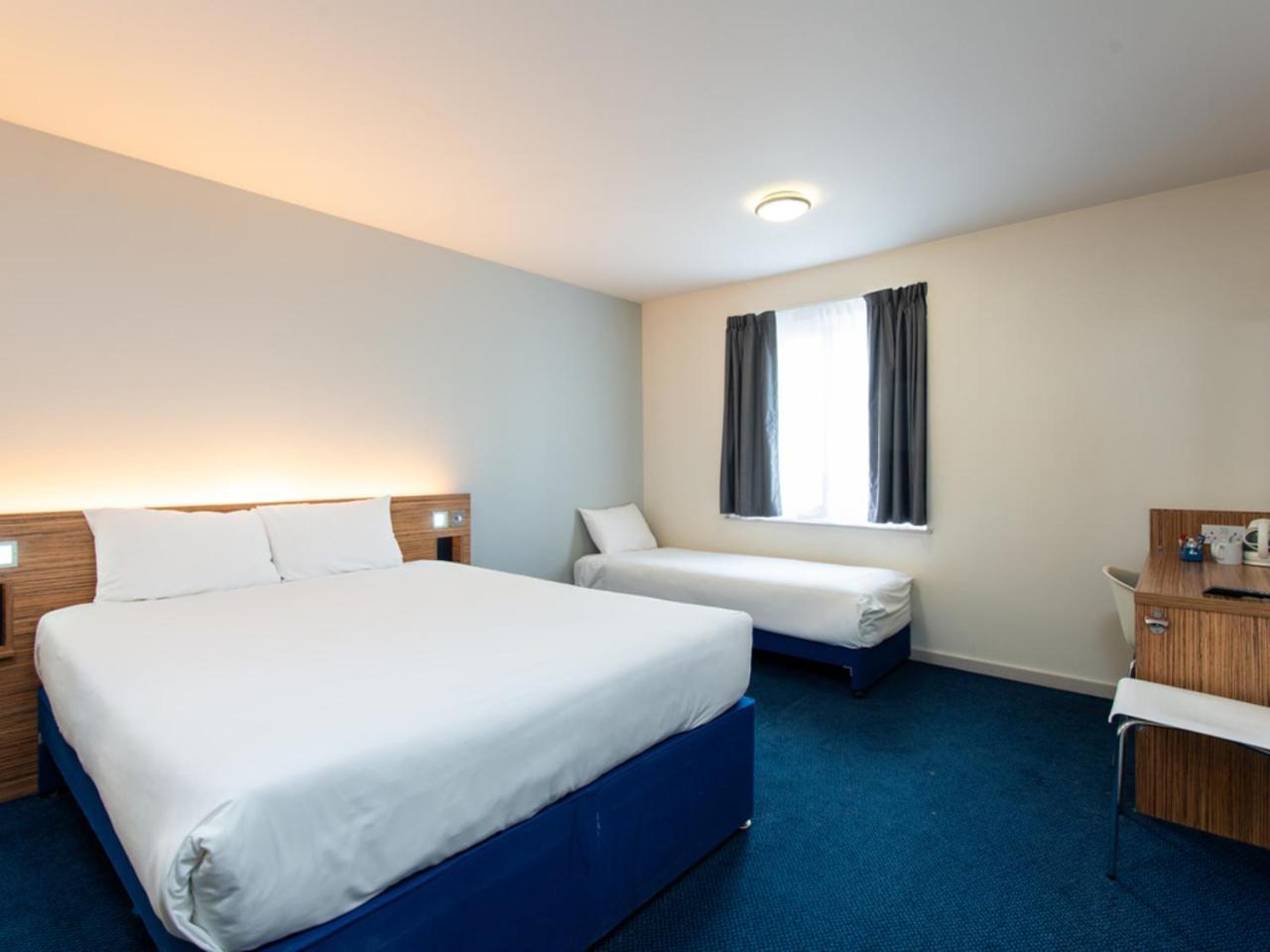 Ibis Budget Lancaster Centre Esterno foto